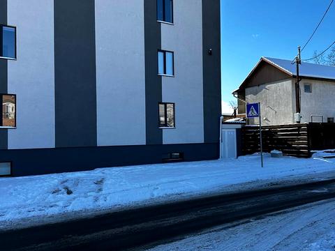 комерційна за адресою Осіння вул., 71