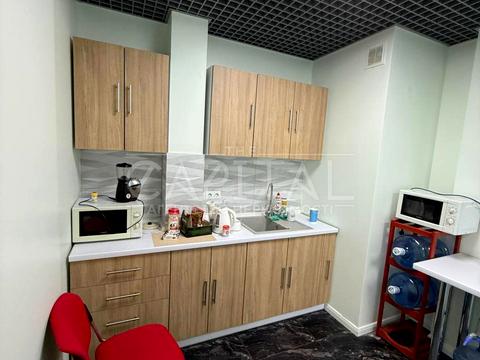 комерційна за адресою Антоновича вул. (Горького), 74