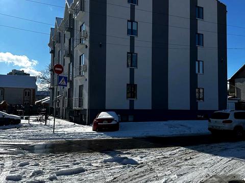 комерційна за адресою Осіння вул., 71