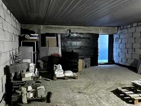 комерційна за адресою Осіння вул., 71