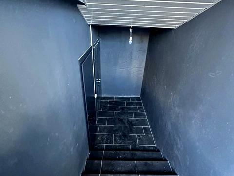 комерційна за адресою Осіння вул., 71