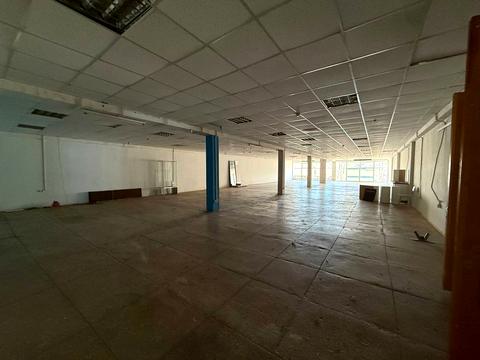 комерційна за адресою Космонавтів вул., 13