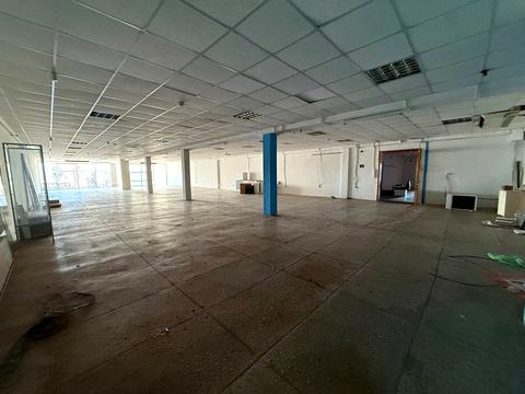 комерційна за адресою Космонавтів вул., 13