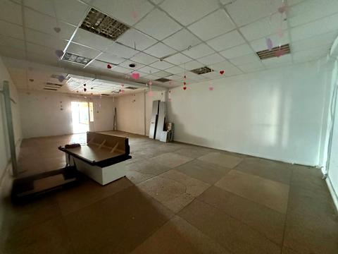 комерційна за адресою Космонавтів вул., 13