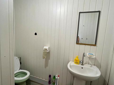 комерційна за адресою Космонавтів вул., 13