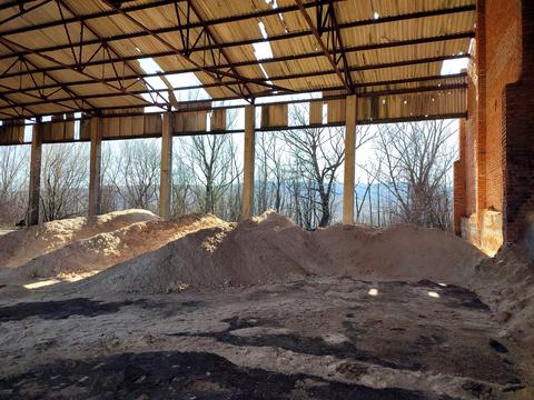 комерційна за адресою Промислова, 4Б