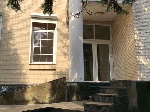 будинок за адресою Андрея Шептицького вул.