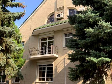 будинок за адресою Андрея Шептицького вул.