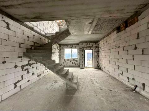 будинок за адресою Молодіжна вул., 4