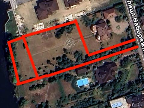 участок по адресу Набережна