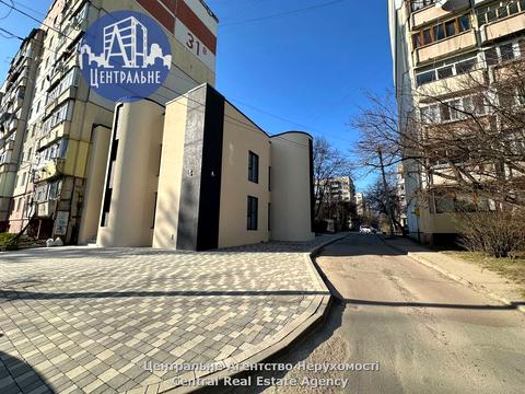 комерційна за адресою Сергія Скальда вул. (Комарова), 31-В