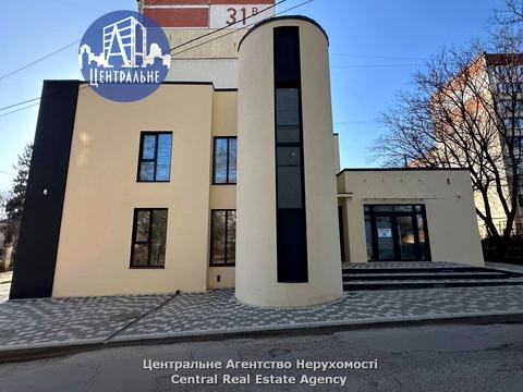 комерційна за адресою Сергія Скальда вул. (Комарова), 31-В