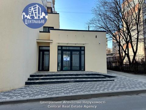 комерційна за адресою Чернівці, Сергія Скальда вул. (Комарова), 31-В