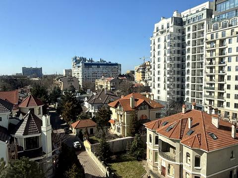 квартира по адресу Вице-адмирала Азарова ул. (Вице-адмирала Азарова), 13