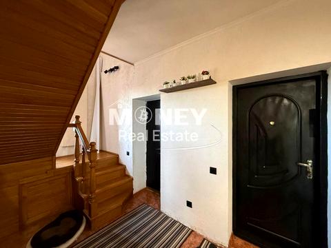 дом по адресу Старі Петрівці