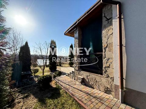 дом по адресу Старі Петрівці