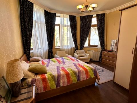 будинок за адресою Набережна, 40