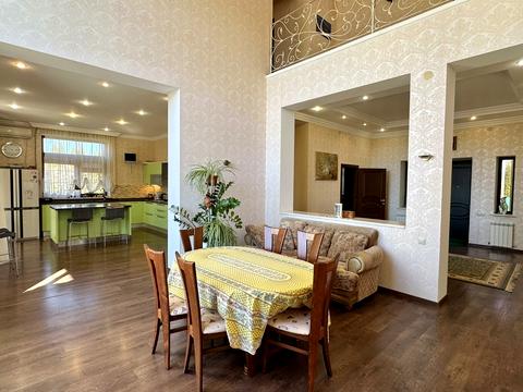 будинок за адресою Набережна, 40