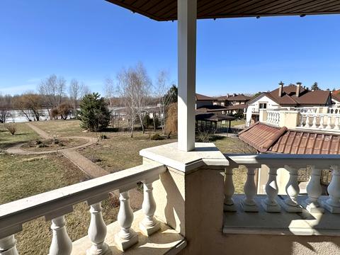 будинок за адресою Набережна, 40