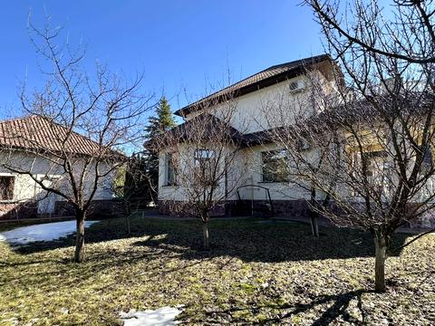 будинок за адресою Набережна, 40