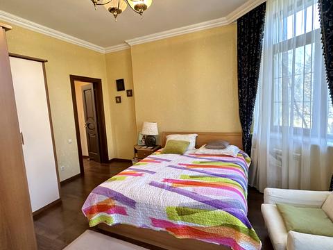 будинок за адресою Набережна, 40