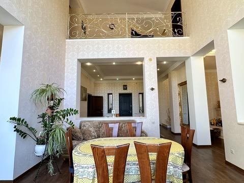 будинок за адресою Набережна, 40