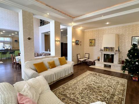 будинок за адресою Набережна, 40