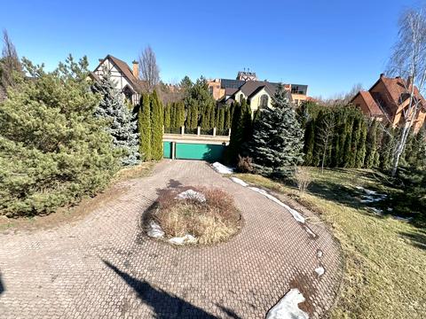 будинок за адресою Набережна, 40