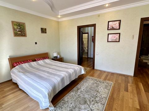 будинок за адресою Набережна, 40