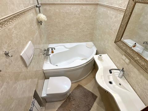 будинок за адресою Набережна, 40