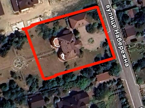 будинок за адресою Набережна, 40