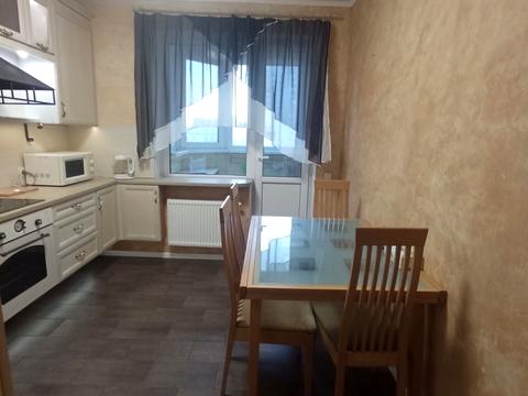 квартира за адресою Драгоманова вул., 6/1