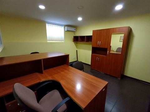 комерційна за адресою Володимира Мономаха вул. (Московська), 31