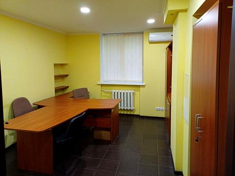 комерційна за адресою Володимира Мономаха вул. (Московська), 31