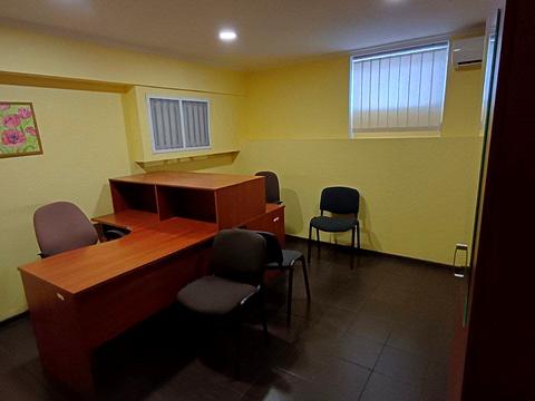 комерційна за адресою Володимира Мономаха вул. (Московська), 31