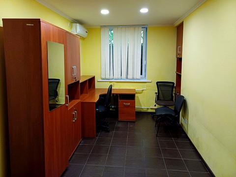 комерційна за адресою Володимира Мономаха вул. (Московська), 31