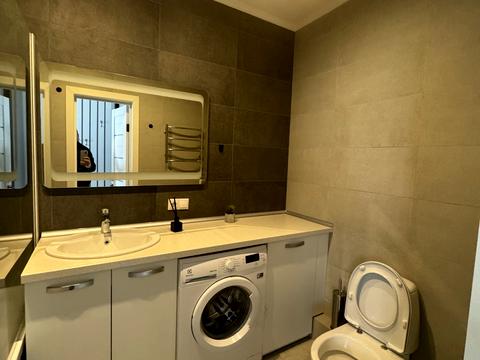 квартира за адресою Лісова вул., 1-Б