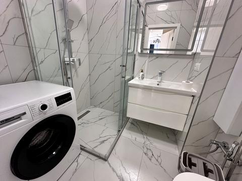 квартира за адресою Академіка Філатова вул., (Будинок 4)