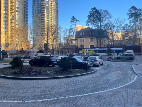 квартира за адресою Живописна вул., 3