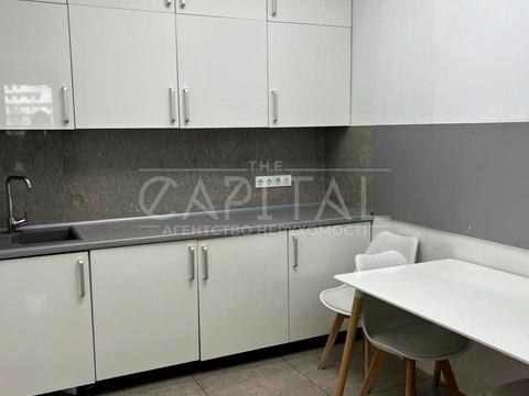 комерційна за адресою Київ, Болсуновська вул. (Сергія Струтинського), 13