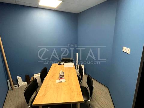 комерційна за адресою Київ, Болсуновська вул. (Сергія Струтинського), 13