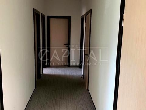 комерційна за адресою Київ, Болсуновська вул. (Сергія Струтинського), 13