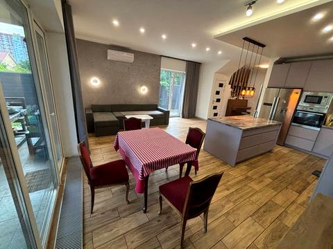 дом по адресу 53-тя А Садова ул.