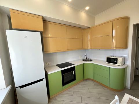 квартира за адресою Леоніда Каденюка просп. (Юрія Гагаріна), 14