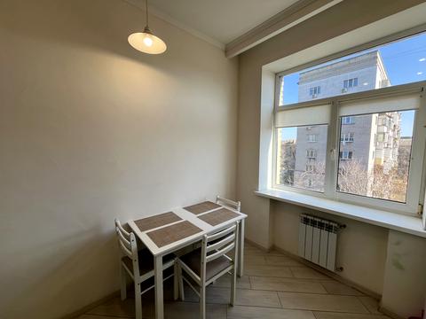 квартира за адресою Леоніда Каденюка просп. (Юрія Гагаріна), 14