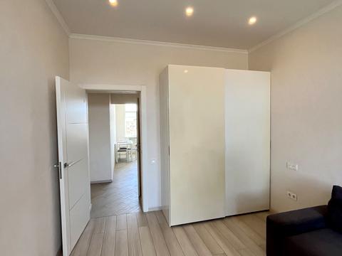 квартира за адресою Леоніда Каденюка просп. (Юрія Гагаріна), 14