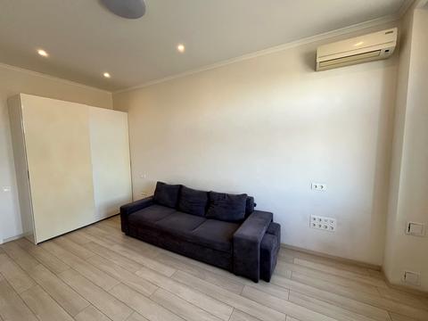 квартира за адресою Леоніда Каденюка просп. (Юрія Гагаріна), 14