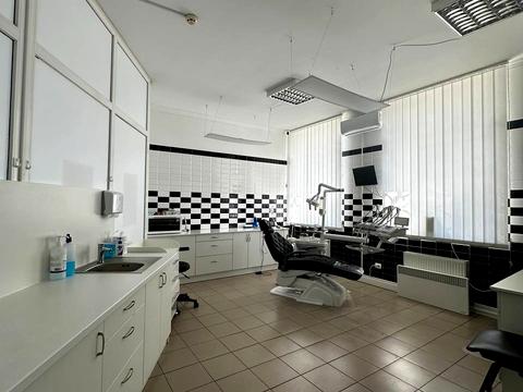 коммерческая по адресу Левка Лукьяненко ул. (Октябрьская), 7