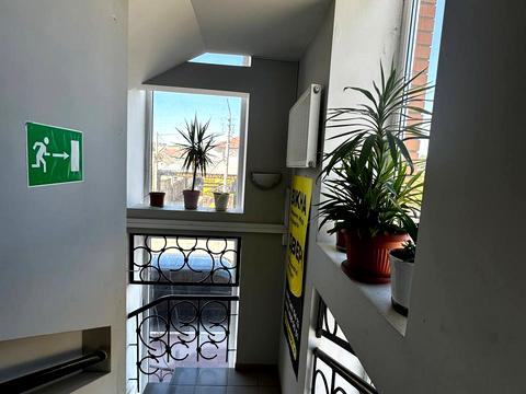 коммерческая по адресу Левка Лукьяненко ул. (Октябрьская), 7