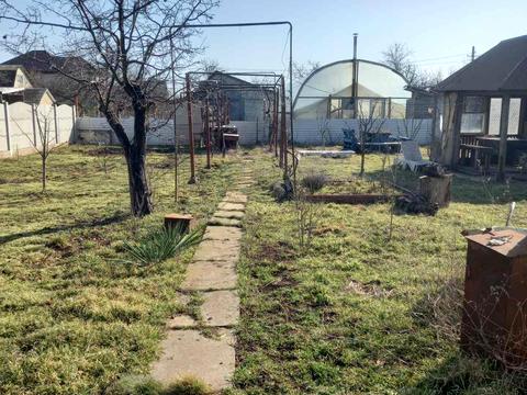 дом по адресу Центральна